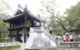 Đầu xuân chiêm bái chùa Một Cột
